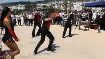 Silifke - Yat Şenliğine Rus Dansçı Kızlardan Gösteri