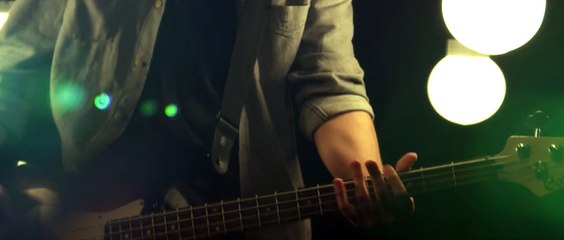 Efsun - Beni Bu Halimle Sev (Video Klip 2015)