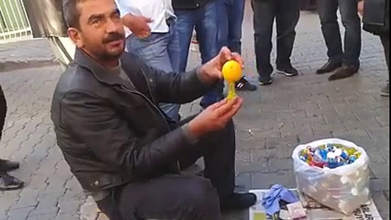 Limon Sıkacağı Satan Abimiz..