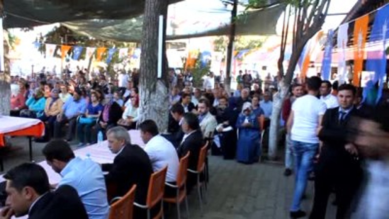 Bakan Eker, Ezine'de Üreticilerle Bir Araya Geldi