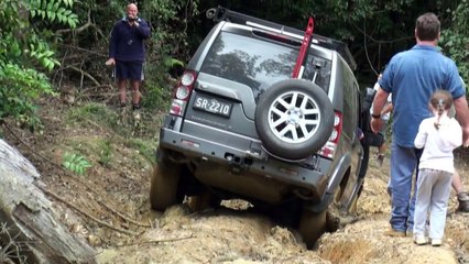 OUTBACK 4shore 4WD TV - Land Rover Discovery 4 Offroad Testdrive Verdict.avi