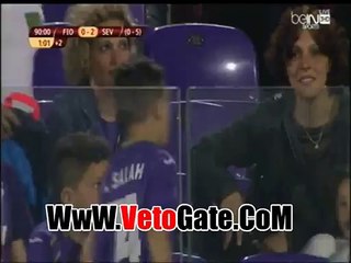 .اطفال يرتدون تى شيرت محمد صلاح بالمدرجات