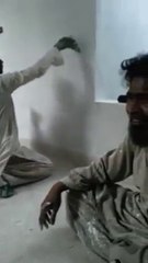 Saahil Pe Kharry Ho.. A Worker Sings Sajjad Ali,s Song