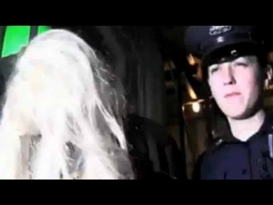 Amanda Bynes arrested for bong toss