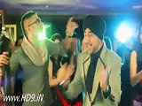 Sohne Mukhray tay Chunni Kale Rang di (JASSI SIDHU - Yo Yo Honey)