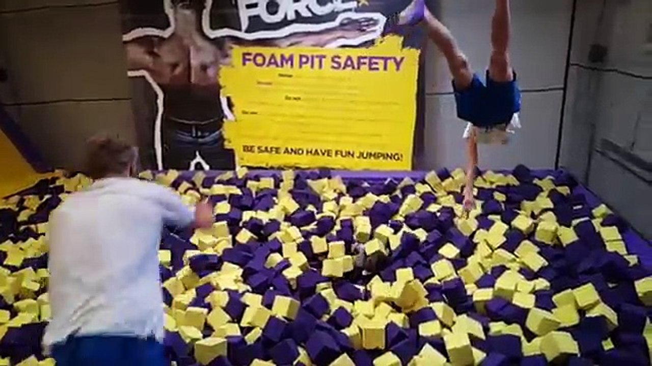 INSANE TRAMPOLINE PARK