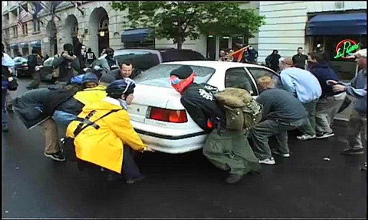 BeyondTv- Julian Temple (Glastonbury, Joe Strummer)