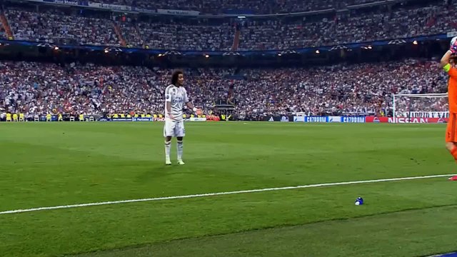 La fausse touche d'Iker Casillas (Real-Juventus)