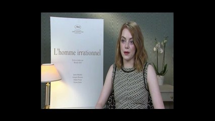 Emma Stone: "Je viens juste d'apprendre qu'il y avait des marches!"