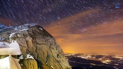 Timelapse muestra una lluvia de estrellas en los Alpes suizos