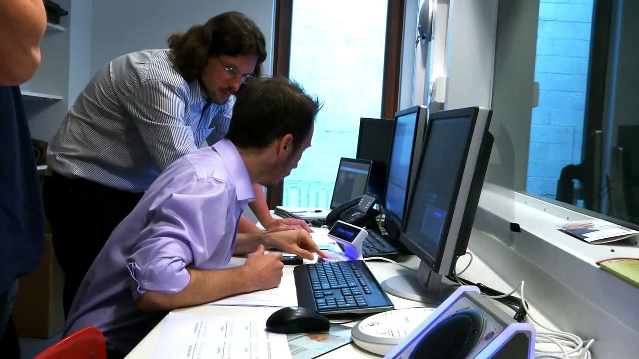 Le moine bouddhiste Matthieu Ricard se prête à une expérience sur le cerveau à l'ULg