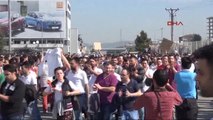 Bursa'da Renault İşçileri Üretimi Durdurdu Ek İşçilerin Eylemi Devam Ediyor