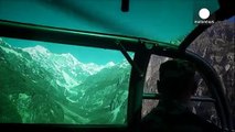 Nepal'de kaybolan Amerikan ordusuna ait helikopterin enkazı bulundu