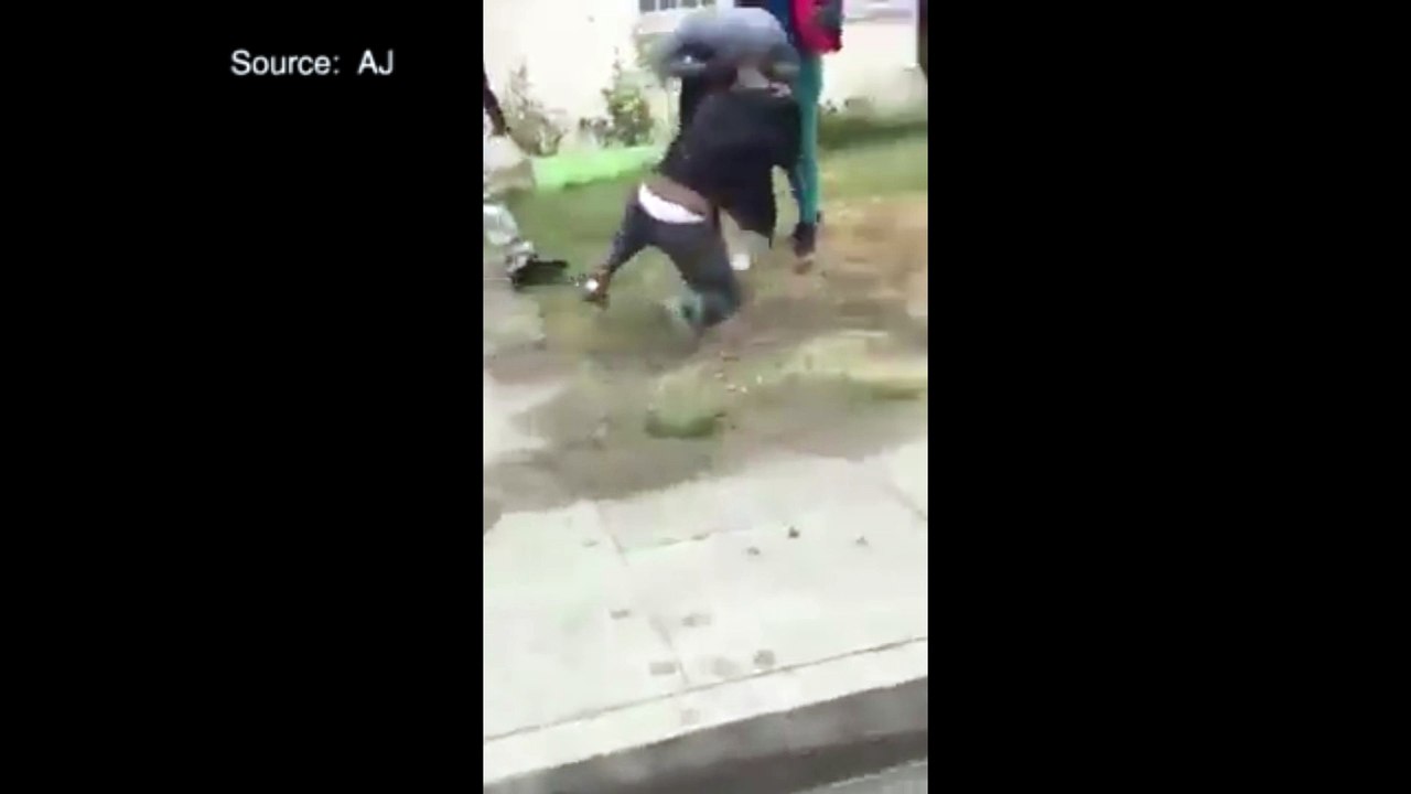 ladies fighting in the ghetto.Pulse  TV Uncut