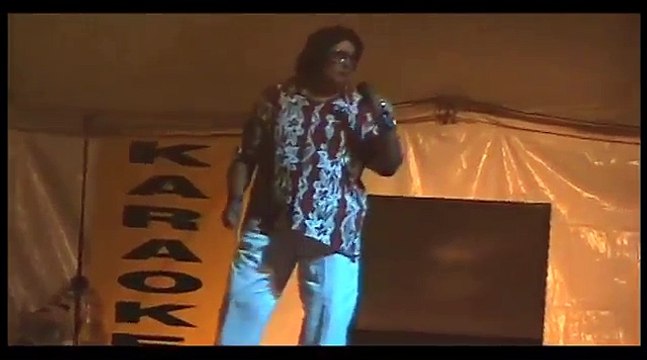 Jerry Russell sings 'Rock A Hula' at Elvis Week 2005 (video)