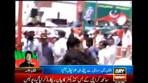 PTI Workers Fight With Media Persons in Multan Jalsa