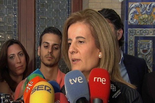 Báñez critica a los políticos que restan