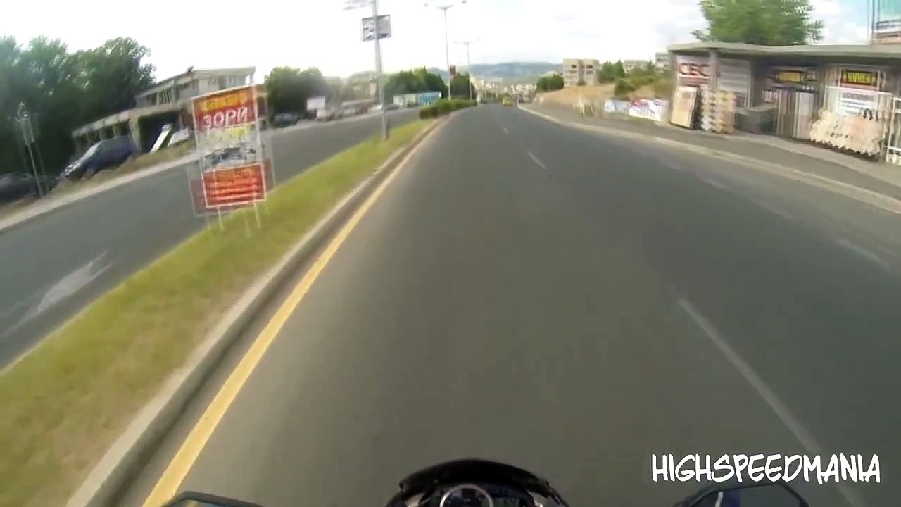 Kawasaki Z750R 0-200 Accelerations!