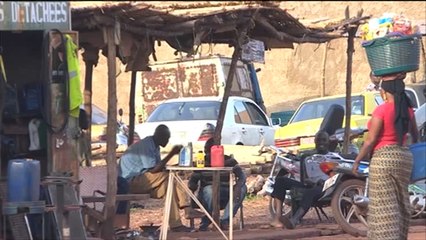 زعيم حركة تحرير أزواد يوقع اتفاق السلام في مالي