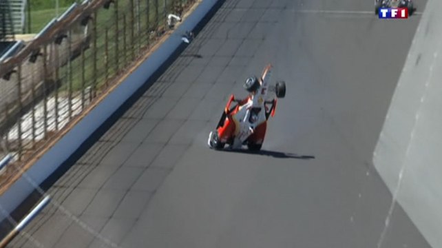 L'incroyable accident de Helio Castroneves - ZAPPING ACTU HEBDO DU 16/05/2015