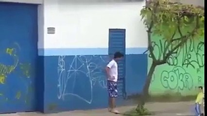 ھاھاھا بھاگو بھاگو ۔ مگر یہ نہیں پتا کیوں بھاگو