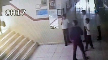 Kadın veliden kadın öğretmene dayak