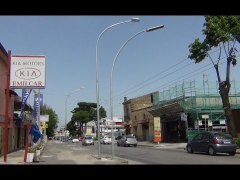 Aversa (CE) - Pubblica illuminazione, nuovi pali in via Gramsci (14.05.15)