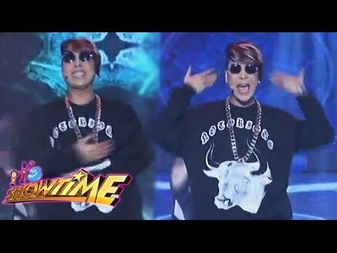 Vice Ganda sings Boom Panes on Showtime