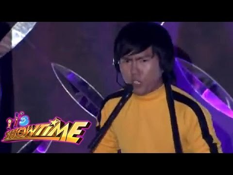 It's Showtime Kalokalike Take 2: Bruce Lee