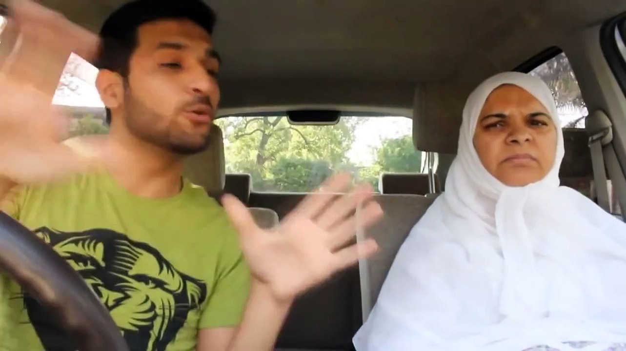 ZaidAli - Driving in Pakistan with Mom