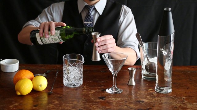 How to Make a Vodka Martini