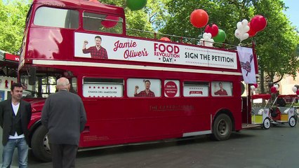 Jamie Oliver milite pour l'éducation nutritionnelle obligatoire