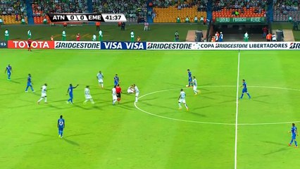 Copa Libertadores - Le tacle de boucher de Quinonez