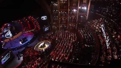 Jamie Foxx with Rayvon Owen , 'In Love By Now' - AMERICAN IDOL