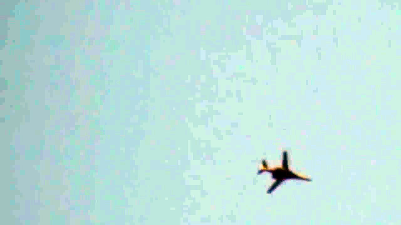 US B-1 Bomber Dropping Bombs on ISIS Controlled Neighborhoods in Kobani