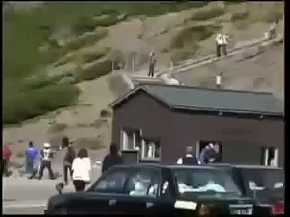 Bear Attack 2013 Japan Bear Attacks Man funny ALL  funny 2015