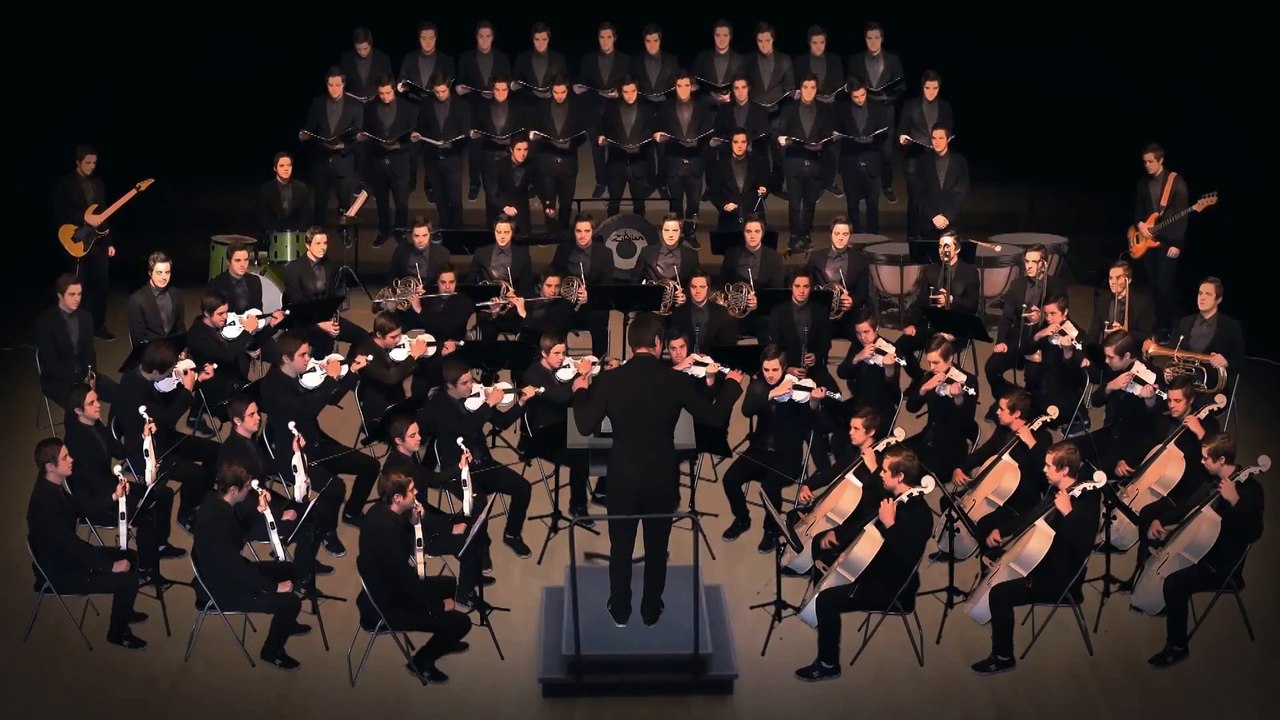 One Man Orchestra : Un seul homme dirige et joue tout les instruments d'un orchestre!