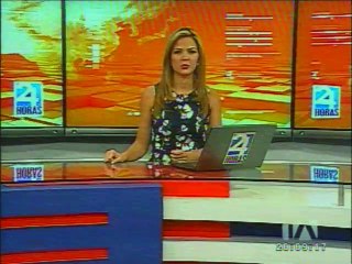 Avioneta aterriza de emergencia en carretera de Ecuador