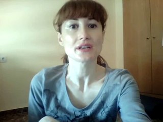 ESTIRA Y REJUVENECE TU CUERPO CON ESTA SESION DE  YOGA