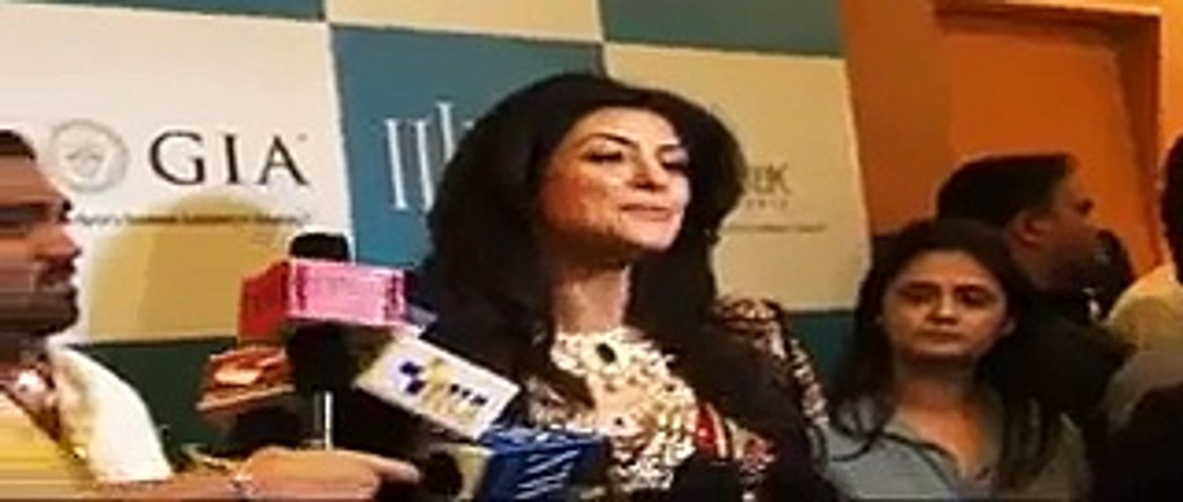 Sushmita Sen Tilawat Suhra Quran Ul Majeed By Sajal Ali