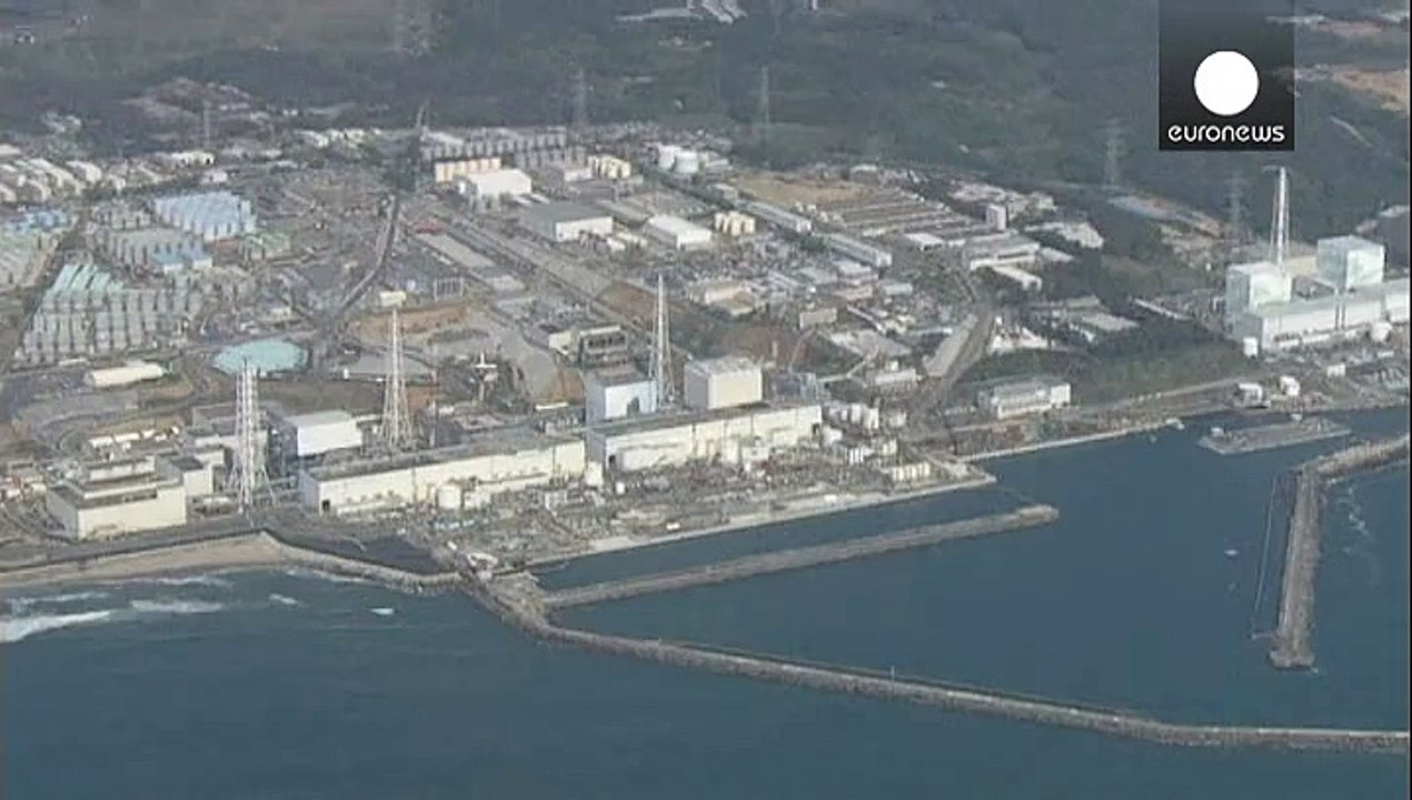 Reactor cover to be dismantled at Japan's cripp...