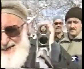 Muska Taktığı Horoza Kurşun İşlemeyen Ermiş ve Müridleri