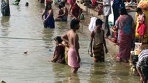 Momentos da minha viagem pela India 2010 Varanasi no rio ganges