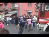 Napoli - Armato di fucile si barrica in casa: 4 morti e 5 feriti (15.05.15)