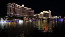 Las Vegas Bellagio Fountains - Singing In The Rain