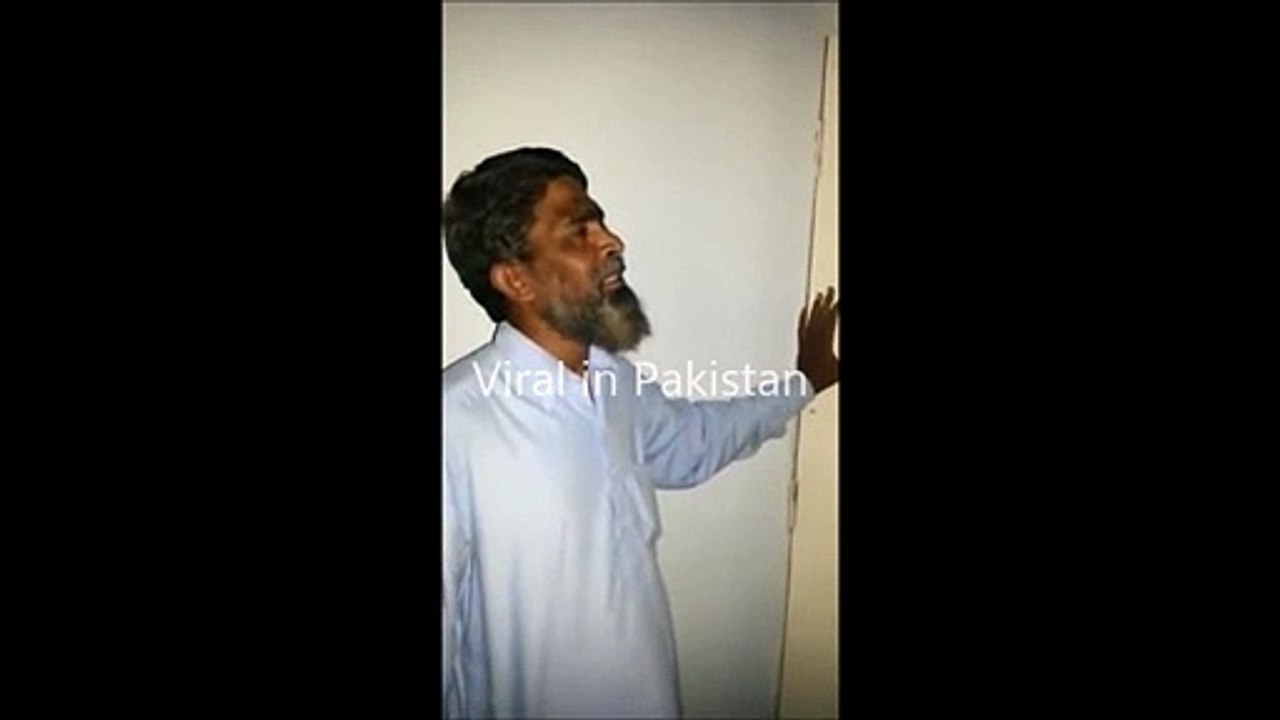 Painter Baba Singing Ghulam Ali's Ghazal