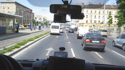 Une ambulance en urgence à Budapest