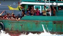 Ασία: Χιλιάδες μετανάστες εγκλωβισμένοι σε πλοιάρια