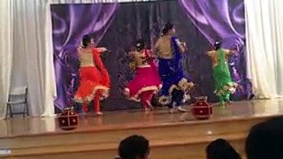 amazing girls flying mehndi dance