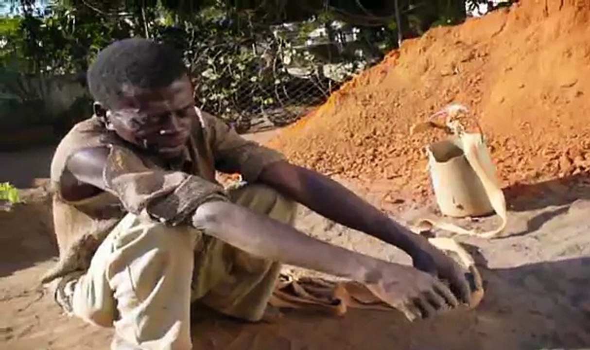 2009 How to Dig a Well